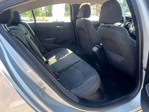 Used 2018 Chevrolet Cruze LT FWD image 28