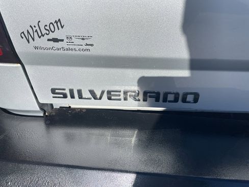 Used 2015 Chevrolet Silverado 2500 LTZ image 9