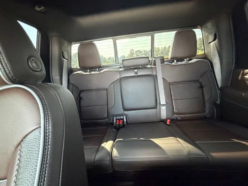 Used 2025 GMC Sierra 2500 Denali w/ Denali Reserve Package AWD/4WD image 50