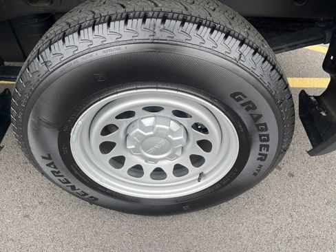 Used 2024 GMC Sierra 1500 Pro w/ Pro Value Package image 38