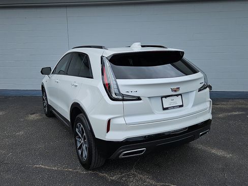 Certified 2025 Cadillac XT4 Sport FWD image 3