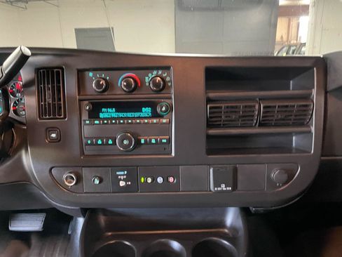 Used 2021 Chevrolet Express 2500 w/ Driver Convenience Package RWD image 18