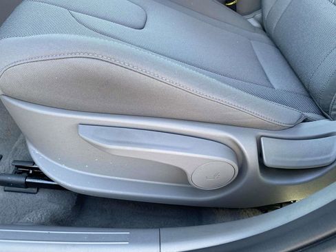 Certified 2026 Hyundai Elantra SE image 13