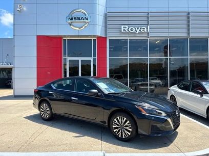 Used 2025 Nissan Altima 2.5 SV