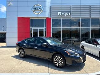 Used 2025 Nissan Altima 2.5 SV AWD/4WD video 1