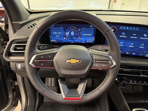 New 2026 Chevrolet Traverse LT FWD image 17