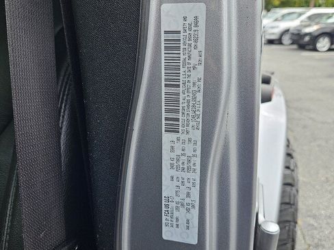 Used 2017 Jeep Wrangler Unlimited Sahara AWD/4WD image 26