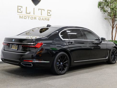 Used 2021 BMW 740i RWD image 11