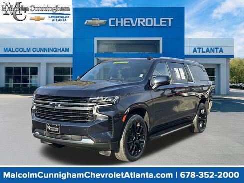 Used 2022 Chevrolet Suburban LT w/ Luxury Package image 1