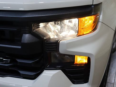 Used 2026 Chevrolet Silverado 1500 Custom w/ Turbomax Blackout Package AWD/4WD image 13