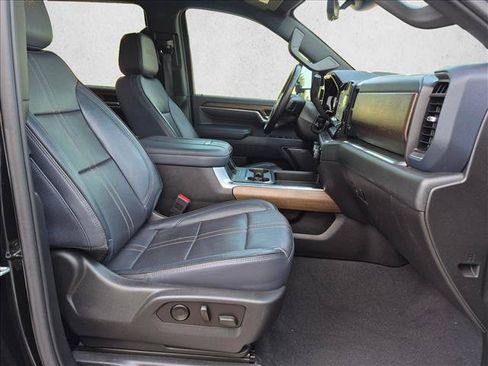 Used 2024 Chevrolet Silverado 2500 High Country w/ Technology Package AWD/4WD image 20