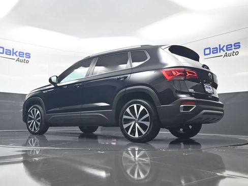 Used 2024 Volkswagen Taos SE FWD image 40