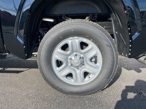 New 2026 Toyota Tundra SR image 18
