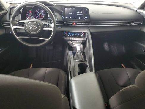 Used 2023 Hyundai Elantra SEL FWD image 12