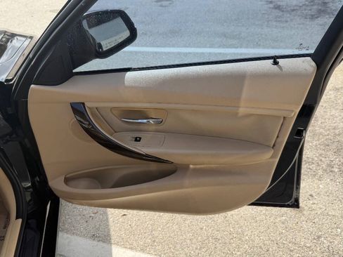 Used 2014 BMW 328i Sedan RWD image 18