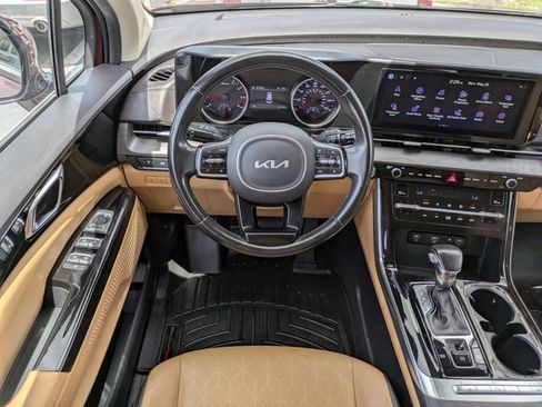 Used 2022 Kia Carnival EX FWD image 13