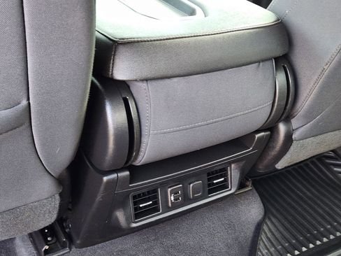 Used 2019 Chevrolet Silverado 1500 LT w/ Texas Edition image 33