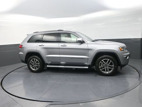 Used 2020 Jeep Grand Cherokee Limited w/ Luxury Group II AWD/4WD image 35