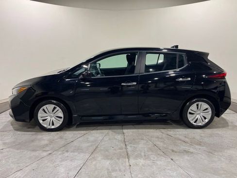 Used 2022 Nissan Leaf S image 8