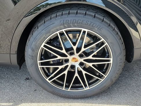 New 2026 Porsche Cayenne AWD/4WD image 11