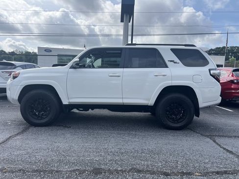 Used 2021 Toyota 4Runner TRD Off-Road Premium w/ Moonroof Package AWD/4WD image 2