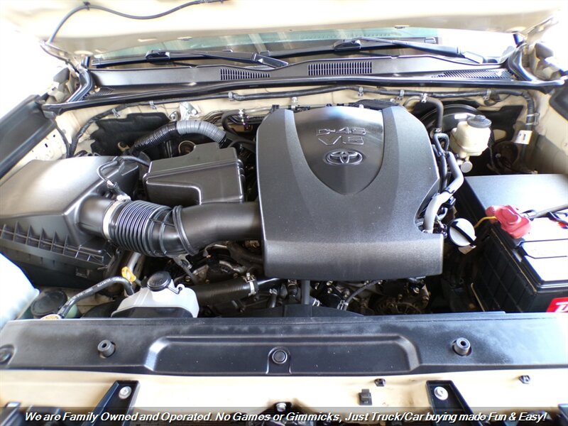 Used 2016 Toyota Tacoma SR5 w/ SR5 Appearance Package (SN) RWD image 41