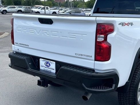 Used 2024 Chevrolet Silverado 2500 Custom w/ Custom Value Package AWD/4WD image 14