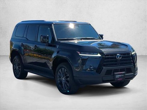 Used 2024 Lexus GX 550 w/ Cold Area Package AWD/4WD image 3