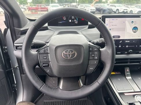 Used 2026 Toyota C-HR AWD/4WD image 28