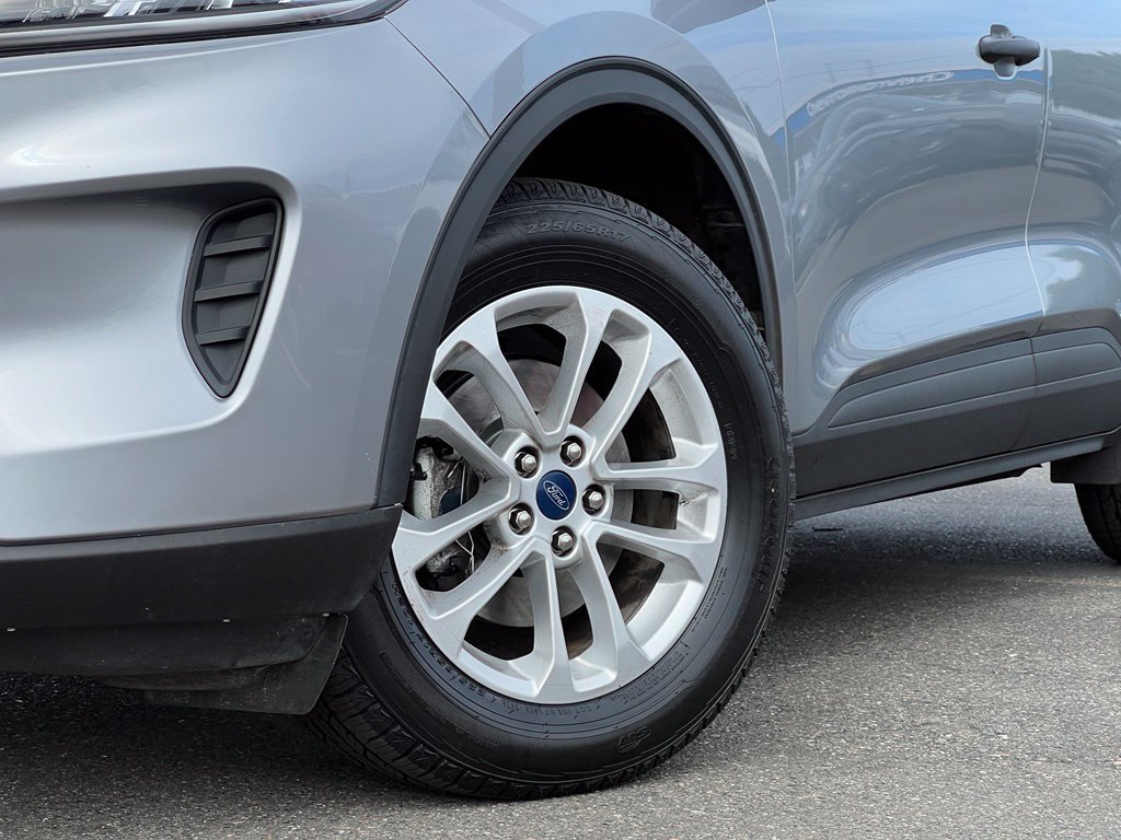 Used 2022 Ford Escape S AWD/4WD image 2