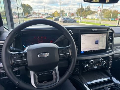 Used 2025 Ford F350 Platinum image 29
