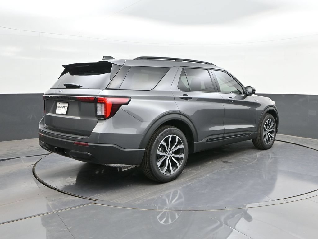 New 2026 Ford Explorer ST-Line w/ Premium Package RWD image 11
