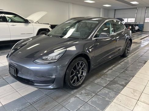 Used 2019 Tesla Model 3 Long Range image 3