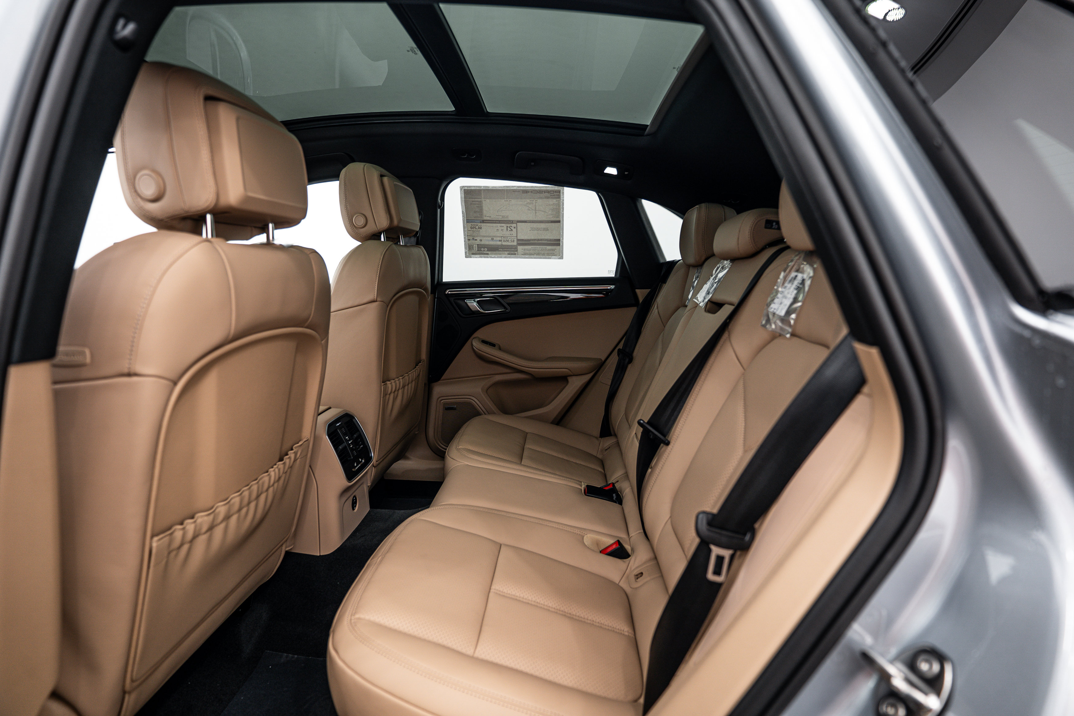 Certified 2026 Porsche Macan AWD/4WD image 22