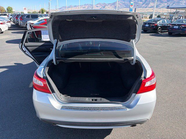 Used 2017 Nissan Altima 2.5 S w/ Power Driver Seat Package FWD image 26