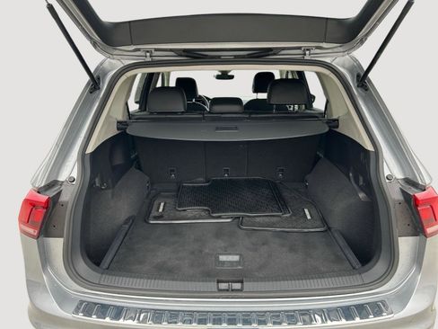 Certified 2022 Volkswagen Tiguan SE AWD/4WD image 9