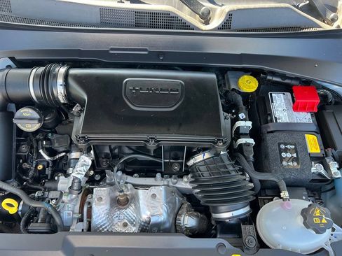 Used 2025 Jeep Compass Latitude w/ Sun & Sound Group AWD/4WD image 41