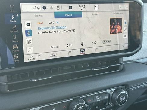 Certified 2025 Jeep Wrangler Unlimited Sahara w/ Safety Group image 27