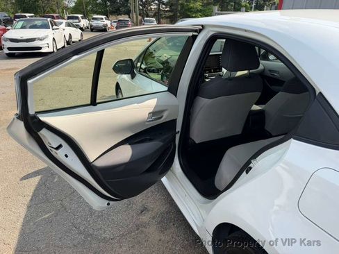 Used 2021 Toyota Corolla LE FWD image 10
