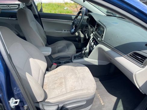Used 2019 Hyundai Elantra SE FWD image 26