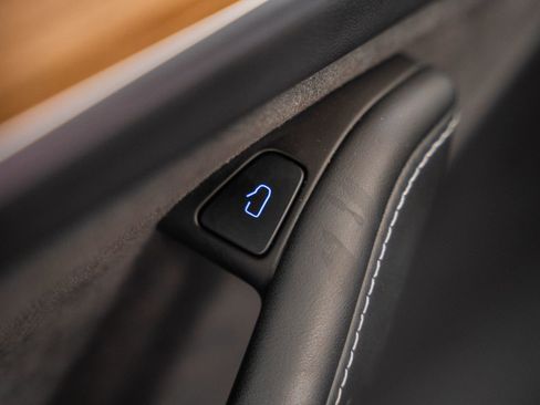 Used 2024 Tesla Model Y Long Range image 41