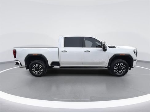 Used 2024 GMC Sierra 2500 Denali Ultimate image 3