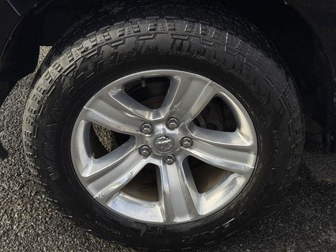 Used 2014 RAM 1500 Sport w/ Remote Start & Security Group image 38