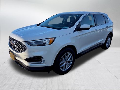Certified 2024 Ford Edge SEL w/ Convenience Package AWD/4WD image 3