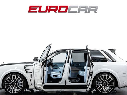 Used 2023 Rolls-Royce Cullinan AWD/4WD image 3
