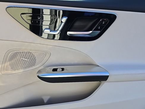 New 2026 Mercedes-Benz C 300 4MATIC Sedan image 14