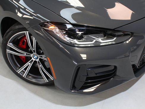 Used 2024 BMW M440i Convertible w/ Premium Package RWD image 17