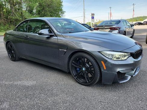 Used 2016 BMW M4 Convertible image 21