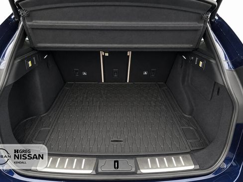Used 2018 Jaguar F-PACE Portfolio AWD/4WD image 12