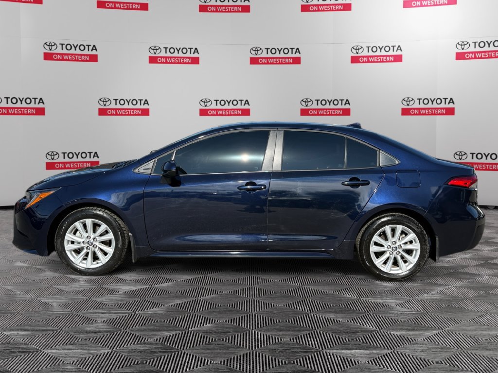 Used 2026 Toyota Corolla LE w/ LE Premium Package FWD image 8